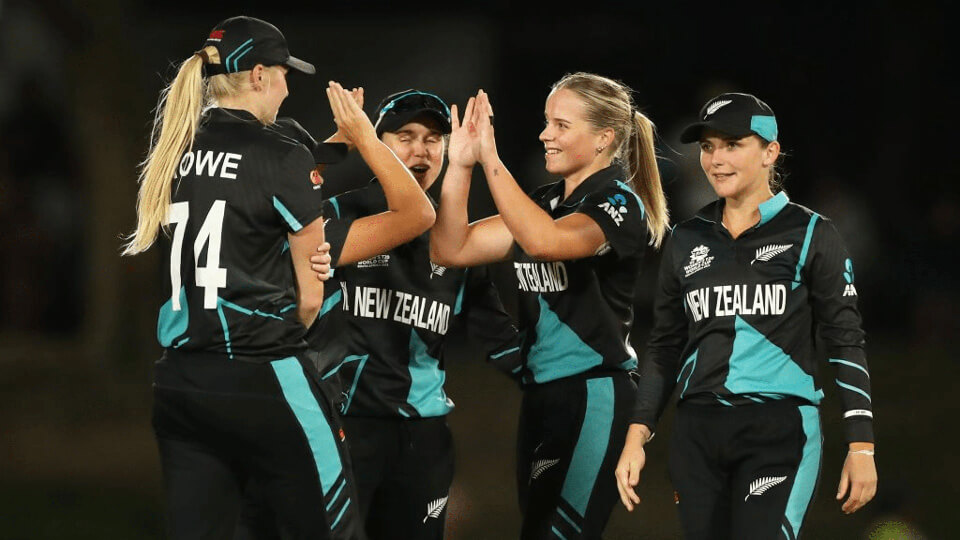 Sanjana Ganesan joins Katey Martin on Digital Daily to look at the clash between New Zealand and Sri Lanka at the ICC Women's T20 World Cup 2023