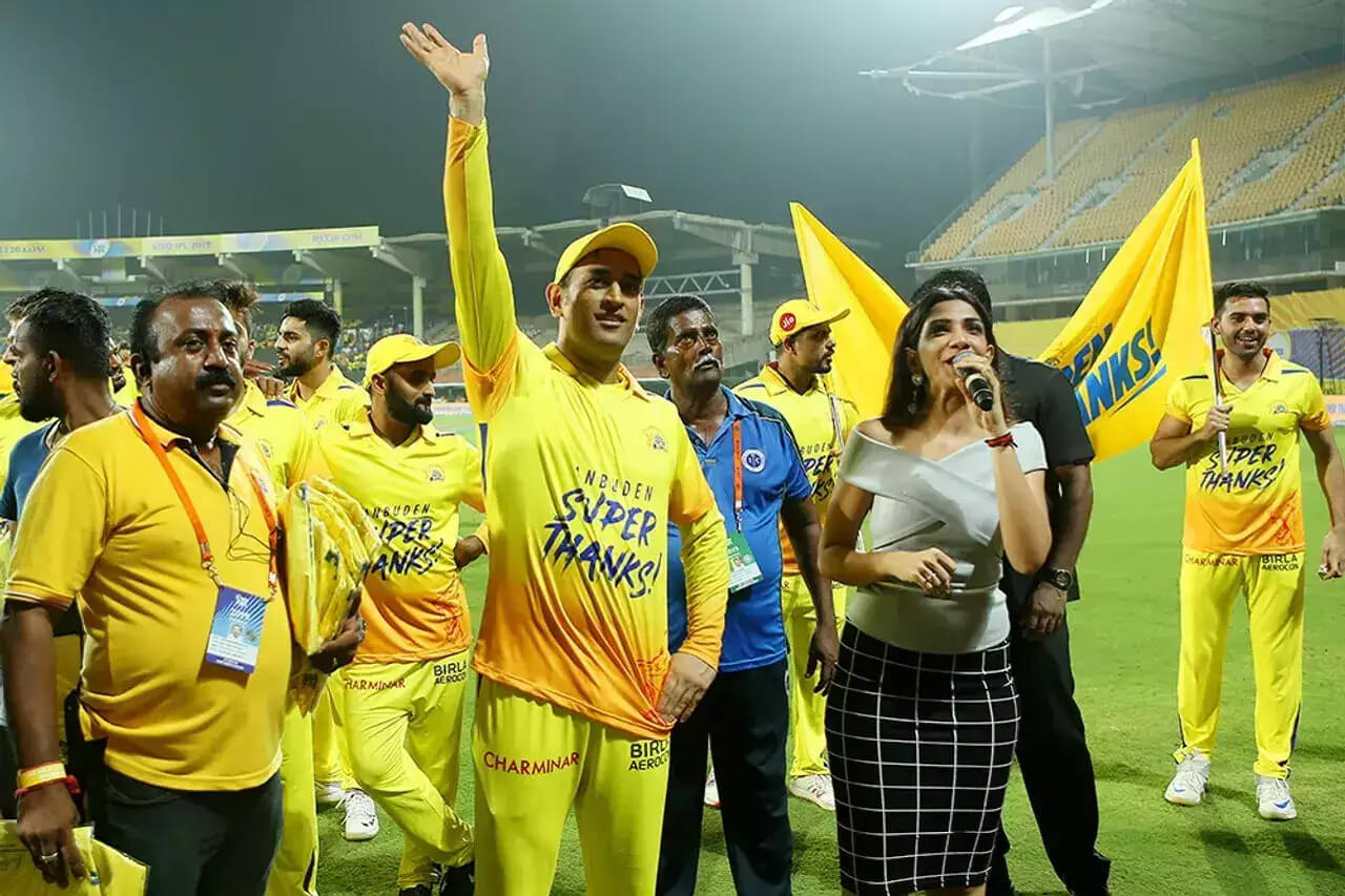 MS Dhoni Wins Over Chepauk Ground Staff Once Again With THIS Sweet Move