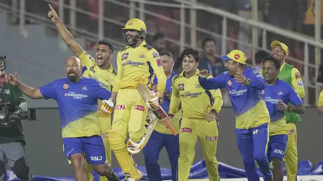 IPL 2023: LIVE THE MOMENT: Ravindra Jadeja hits 10 runs off the last two balls, and CSK wins their fifth championship.